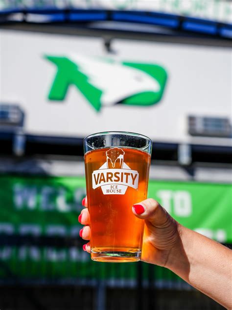 Varsity Ice House (@varsityicehouse) • Instagram photos and videos