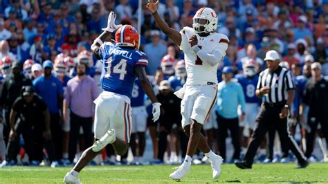 Cam Ward shines in debut with 3 TDs in Miami's win over Florida - ESPN ...