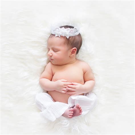 113 Cute Simple Girl Names (Classic, Pretty, Sweet) - Pribbles