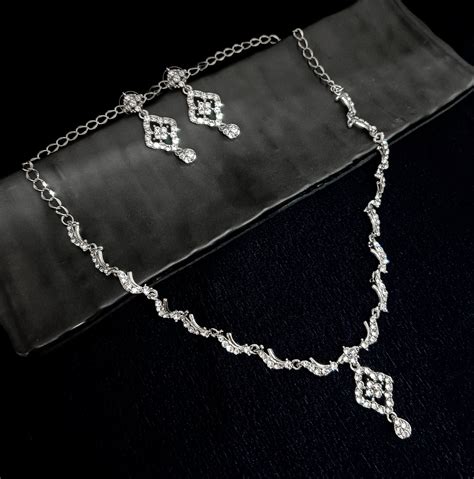 Midas Touch Austrian Stone Silver Plated Necklace Set – JewelEMarket