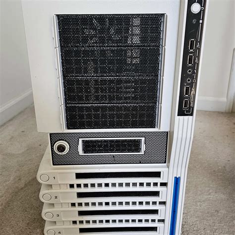 Thermaltake Level 10 GT Snow Edition | Jawa