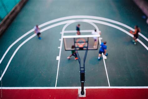 They Are Playing Basketballl 的图像结果
