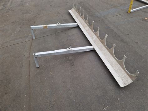 Pottenvork voor het uitzetten van potplanten 10 x 11 cm • Duijndam Machines