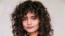 Hairstyles For Curly Hair With Bangs by Proof That Curly Hair Can Wear Bangs Southern Hairstyles For Curly Hair With Bangs