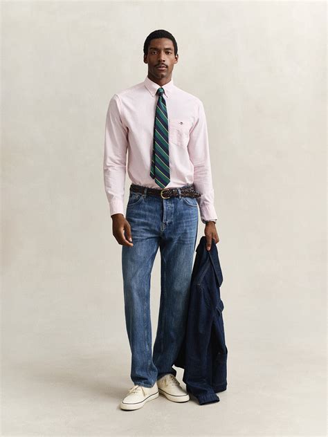Shop Gant Men Pink Striped Regular Fit Classic Oxford Shirt - Gant India