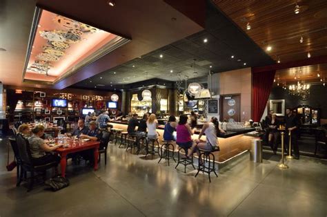 Mandalay Bay Restaurants Food Court