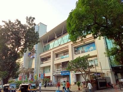 Raghuleela Mega Mall in Kandivali West, Mumbai: Price, Brochure, Floor ...