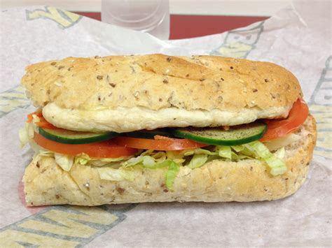 What is in subways multigrain bread?