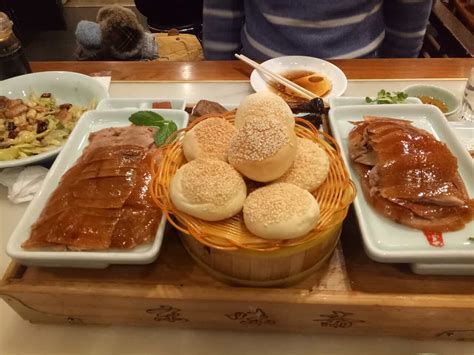 【携程美食林】北京京味斋·北京牡丹烤鸭(奥体店)餐馆,吃了好几次喽，2个人吃了一份烤鸭，好爽，服务很好，就是要排队，最…