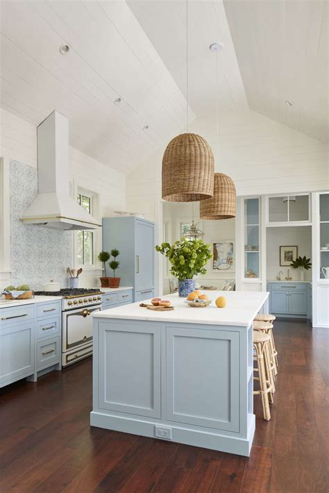 12 Great Paint Colors For Kitchen Islands