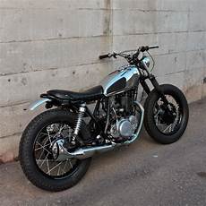 Yamaha Cafe Racer Style by Sr500 Brat Style Brat Bike Vintage Cafe Racer Cool Bikes Yamaha Cafe Racer Style