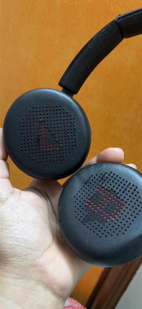 Plantronics Voyager 4220 UC, B4220 USB-A Wireless Bluetooth On Ear ...