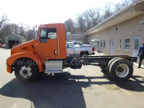 2004 Kenworth T300 | AllSurplus