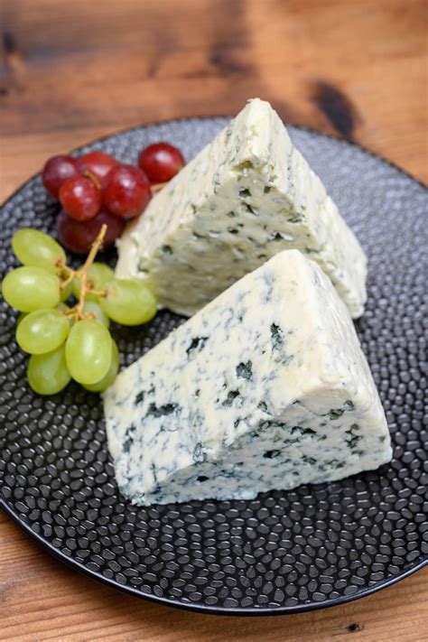 Types of Blue Cheese 的图像结果