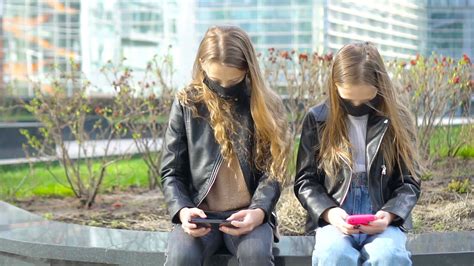 Girls in Future Mask Off 的图像结果