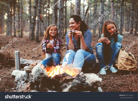 5,184 Camping with mom Images, Stock Photos & Vectors | Shutterstock