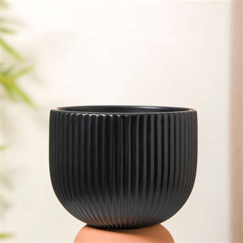Minimalist Black Ribbed Pedestal Vase Online - Premium Vase | Nestasia