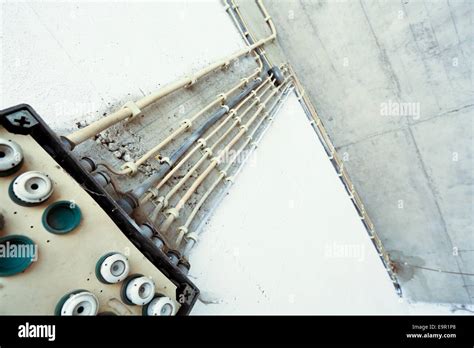 Old Electricity 的图像结果