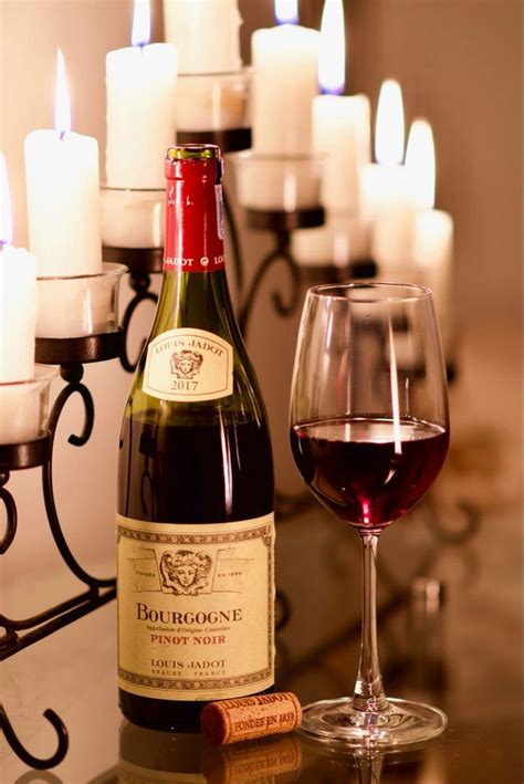 50 Perfect Christmas Wedding Gifting Ideas For Newly Weds