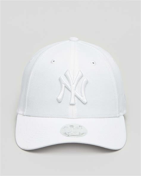 Shop New Era NY Yankees Cap In Optic White / Optic White - Fast ...