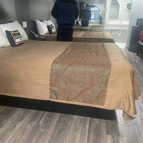 DOWNTOWNER INNS HAMILTON STREET (Houston) - Hotel Reviews, Photos, Rate ...