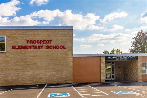 Prospect Elementary School in Girard, OH - Homes.com