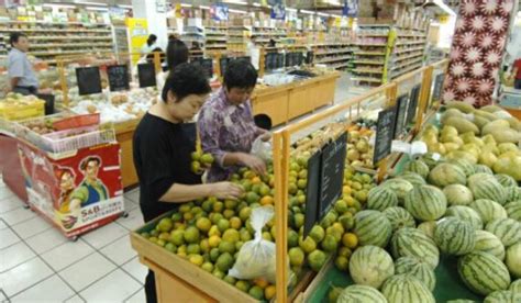 "山竹"来袭市民屯粮 广州部分超市被扫空 - 滚动 - 华声新闻 - 华声在线