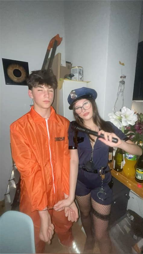 Prisoner and police couple costume Halloween in 2025 | Faschingskostüme ...