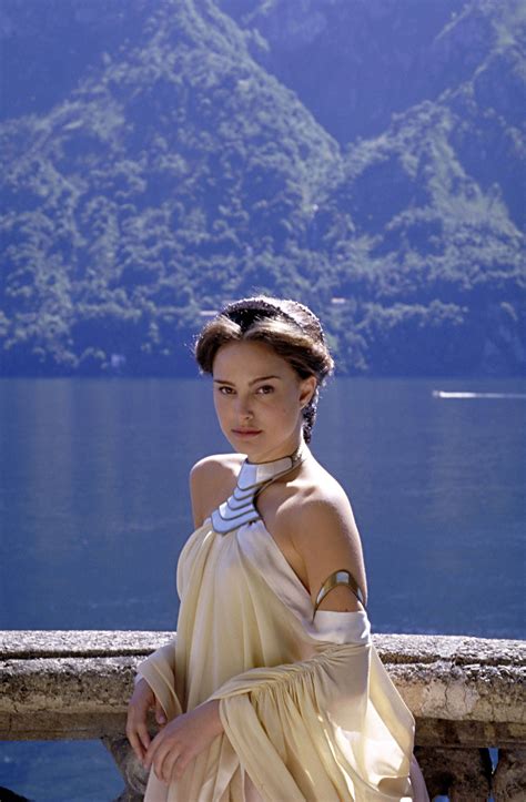 Senator Amidala Star Wars: Episode II - Attack Of The Clones | Natalie portman star wars, Star ...
