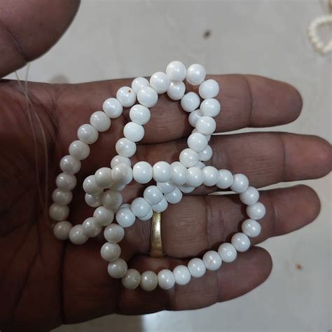 4mm Monolisa beads-60 piece in a string approx – KnowHowArtCraft