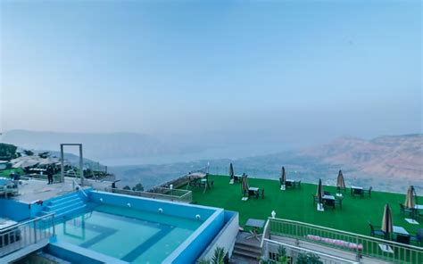 Spend Your Chutti At This Valley View Resort With A Temperature ...