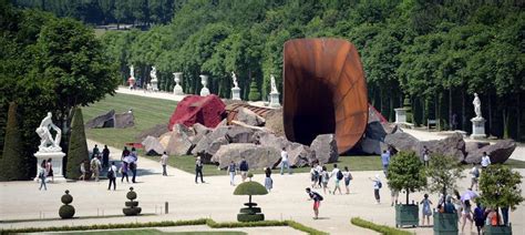 Vandals attack Anish Kapoor's vagina – but is it a sphincter?