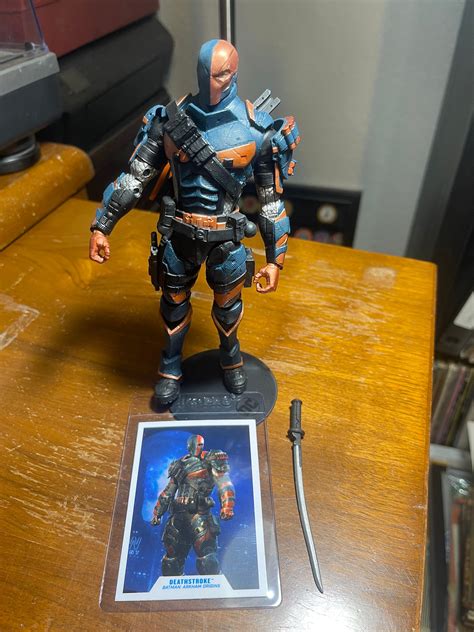 Batman Arkham Origins Deathstroke Figuur