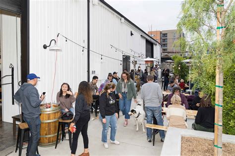 Taproom – Lawless Brewing Company