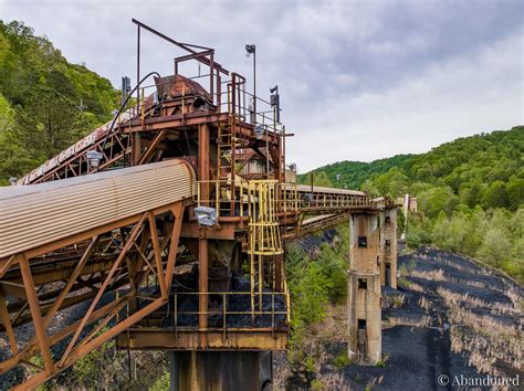 Abandoned Sierra Coal Preparation Plant, Brethitt County, KY, USA [OC][1600×1198] : r ...
