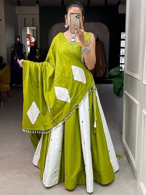 Buy Traditional Patchwork Lehengas for Women Online – All Things About ...