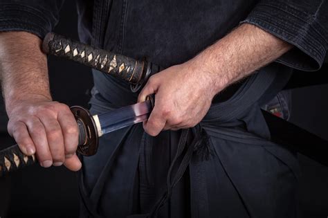 Katana vs Wakizashi: Similarities, Differences and Usage