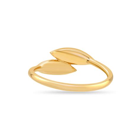 18KT Yellow Gold Sleek Diamond Ring