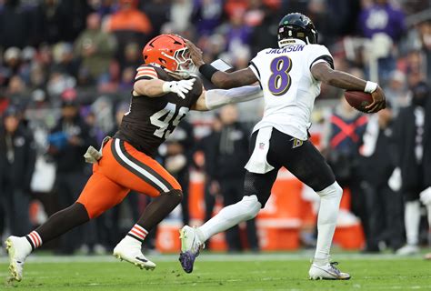 Cleveland Browns defense against the Baltimore Ravens, November 16 ...