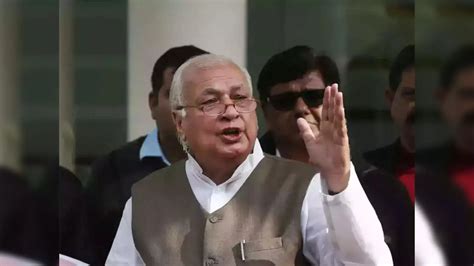 Hijab Controversy Par Arif Mohammad Khan Kya Bole : हिजाब विवाद, समान ...