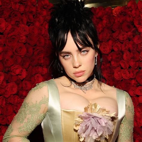 Body Image Stories & Op-Eds About Beauty Standards | Page 4 | Allure