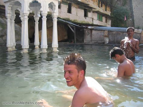 Local Mountain People India 的图像结果