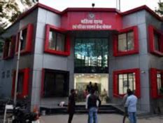 Helmetless female allegedly manhandles cops after being stopped in ...