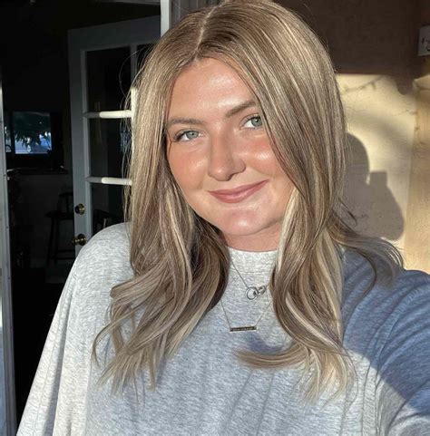 Joven recibe diagnóstico de cáncer luego de que médicos no le hicieran caso