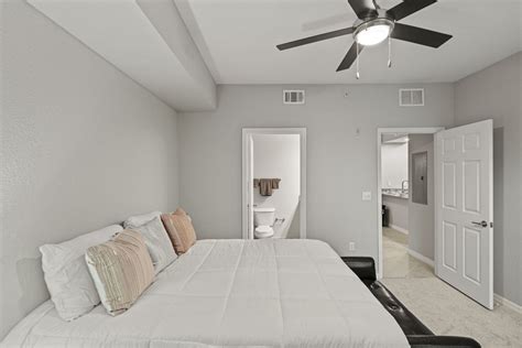 Photos | Bell Miramar Place | Apartments in Miramar, FL