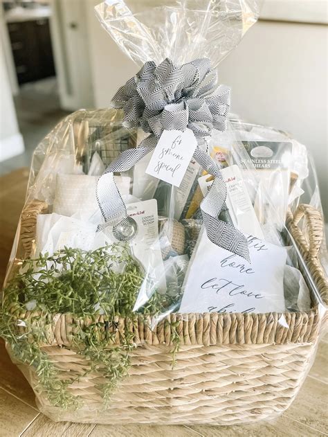 Wedding gift basket ideas 60 photos - Astyledwedding.com