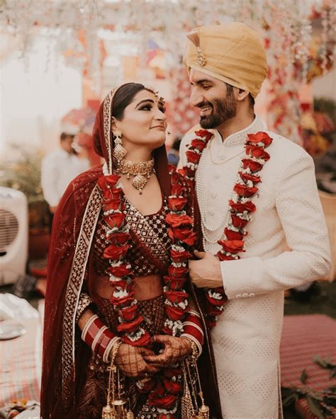 Varmala Design Ideas for Some Instagram-Worthy Photoshoots