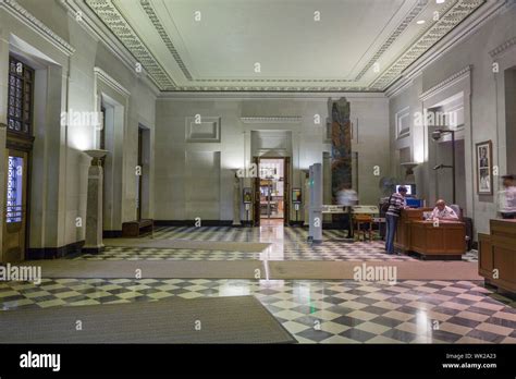 Main Interior Building 的图像结果