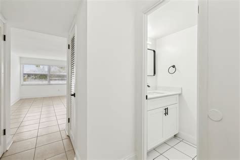 The Oaks | Infinity BH | Bay Harbor Islands