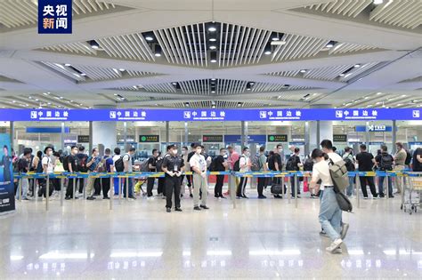 北京口岸迎来暑运高峰 出入境人次再创新高_旅客量_服务_热线